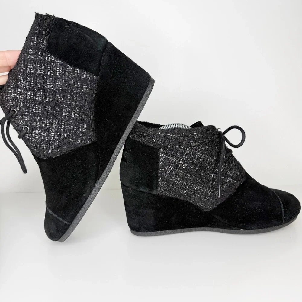 Toms Black Suede Leather & Boucle Kala Desert Wedge Ankle Boot Women’s 11